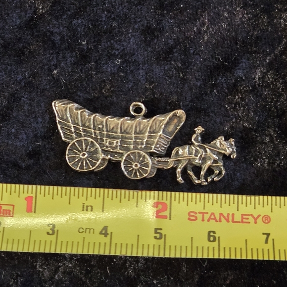 Vintage Sterling Silver Horse Drawn Covered Wagon Pendant Charm Signed - Picture 4 of 4